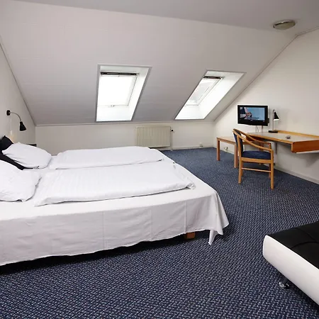 فندق Soparken 3*